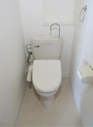 トイレ　※こちらの写真は他部屋になり参考写真です
