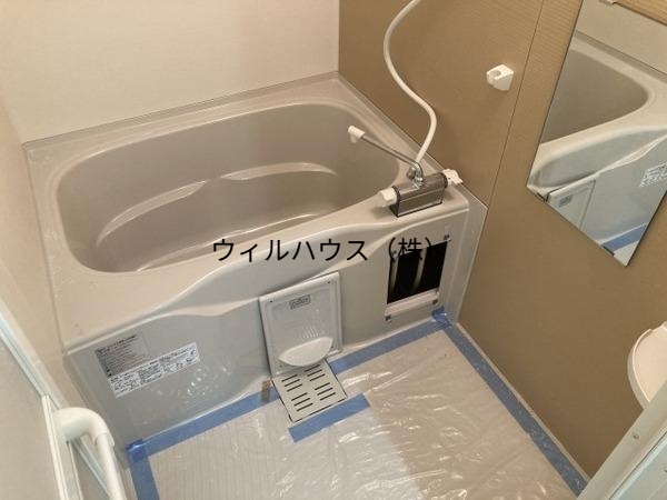 バス・シャワールーム　浴室乾燥機付き！
