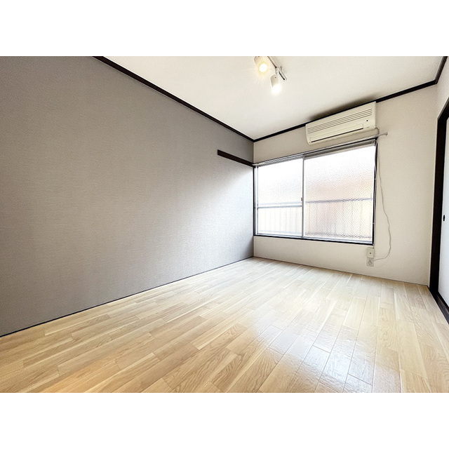 居室・リビング　明るいお部屋です