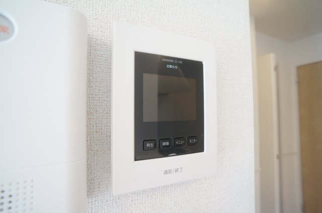セキュリティ　来客の顔がわかる、モニター付きインターフォン☆