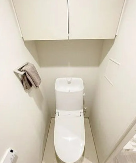 トイレ　家具は参考写真になります。