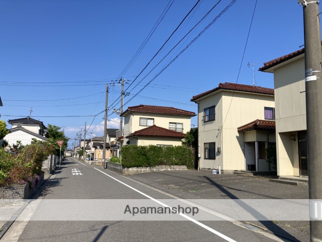 その他　前面道路（その他）まで0m