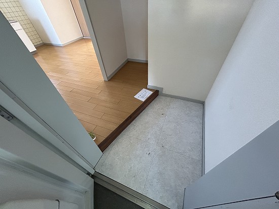 玄関　※写真は類似です