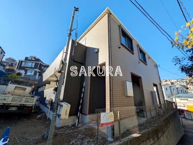 エントランス　管理の行き届いたエントランスです♪