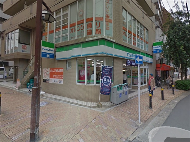 コンビニ　ファミリーマート 西新オレンジ通り店（コンビニ）まで69m