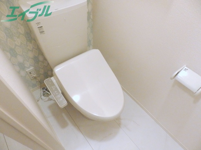 トイレ　同型参考写真
