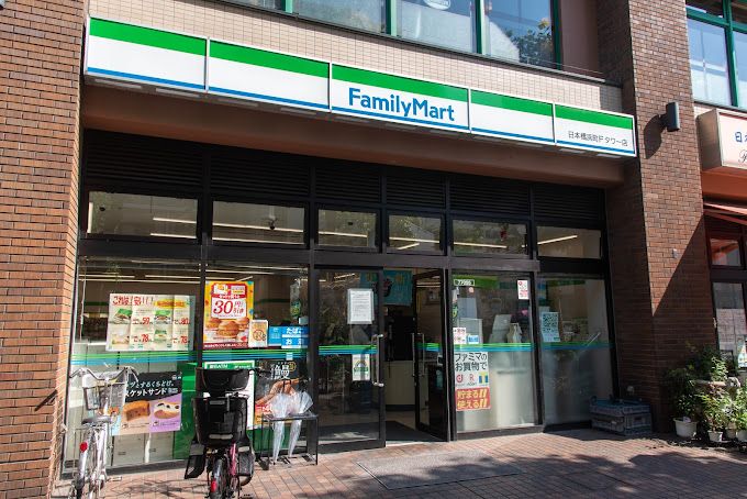 コンビニ　ファミリーマート 日本橋浜町Fタワー店（コンビニ）まで118m