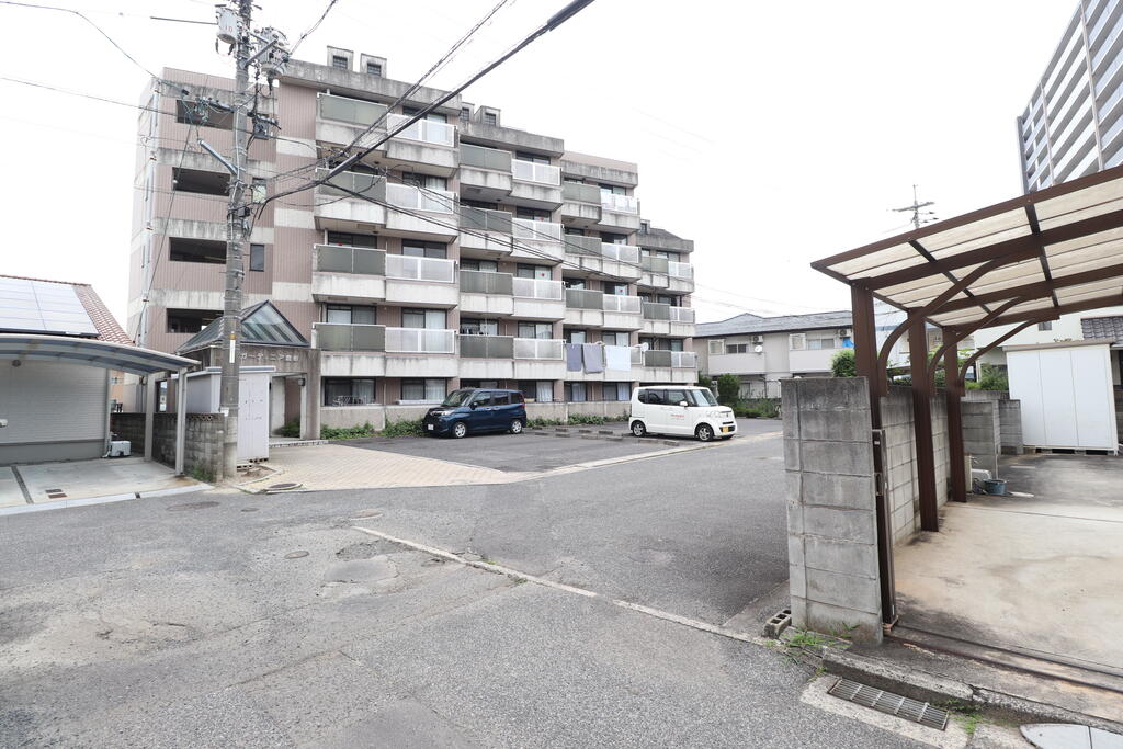 建物外観　日当たり良好♪