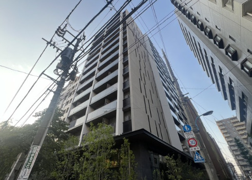 東京メトロ丸ノ内線 新宿御苑前駅 徒歩3分 築1年