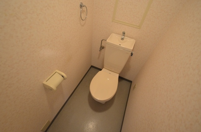 トイレ　ウォシュレット付きのトイレです♪