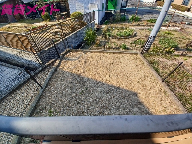 庭　同タイプ部屋写真です。