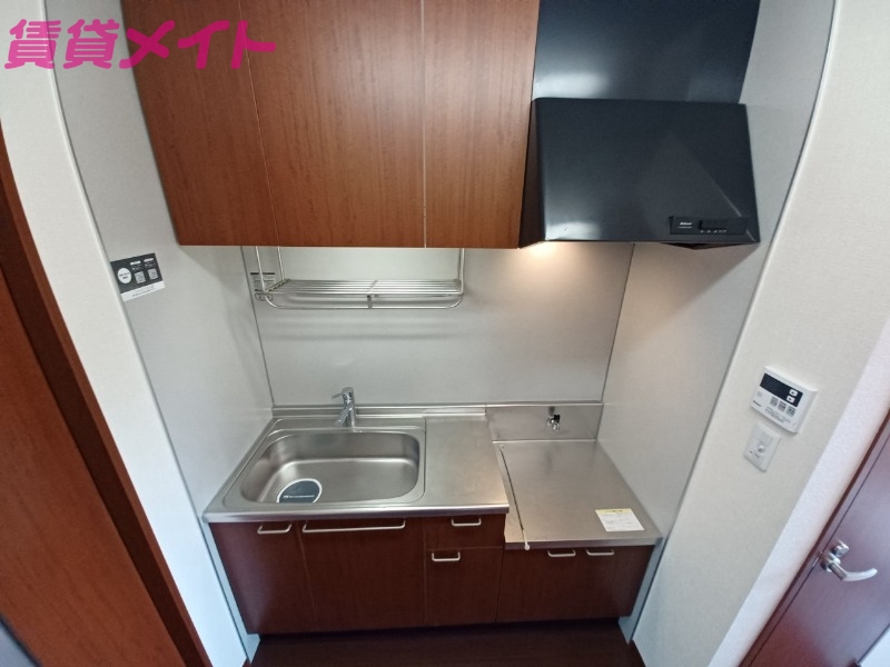 キッチン　同タイプ部屋写真です。