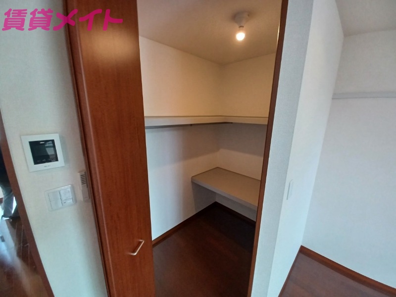 収納　同タイプ部屋写真です。