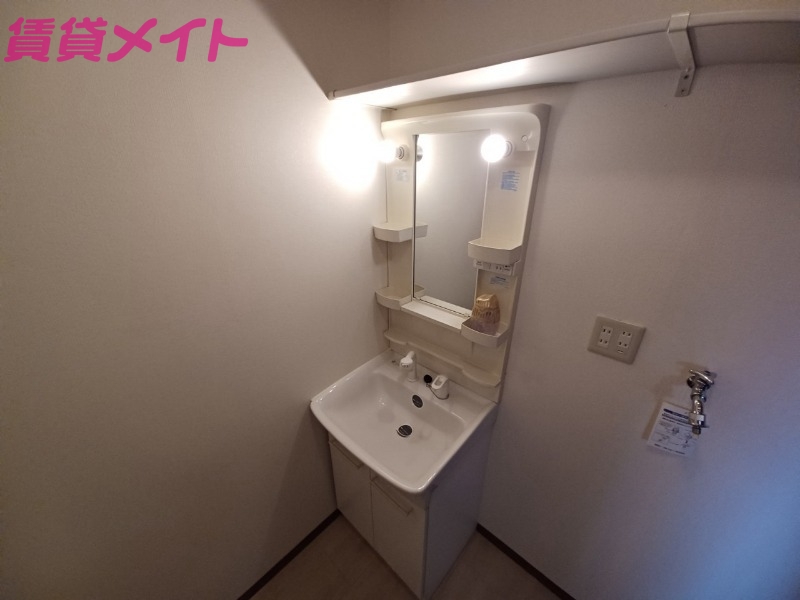 洗面設備　同タイプ部屋写真です。