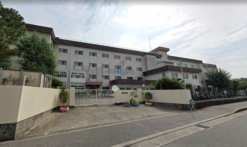 小学校　豊中市立豊島北小学校（小学校）まで359m