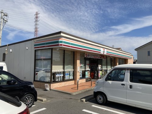 コンビニ　セブンイレブン（コンビニ）まで791m