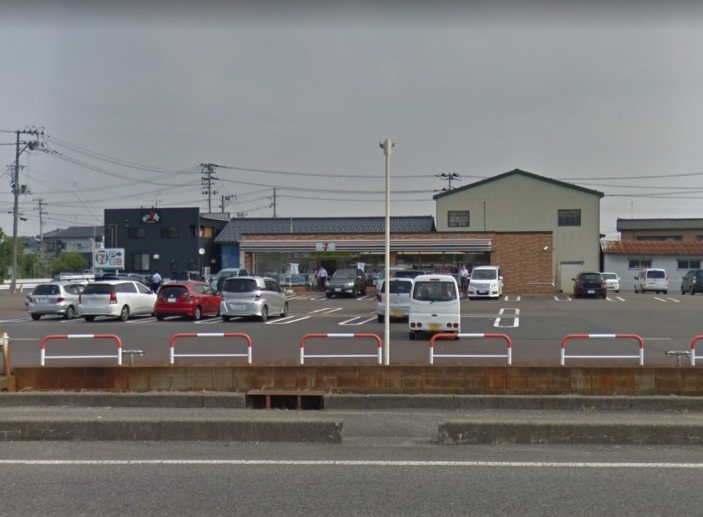 コンビニ　セブンイレブン 亀田曙店（コンビニ）まで640m