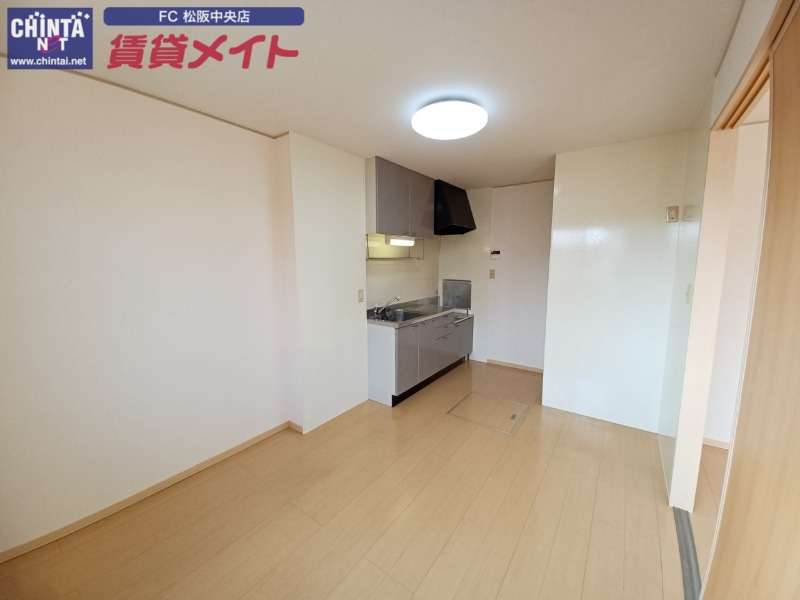 居室・リビング　同型参考写真
