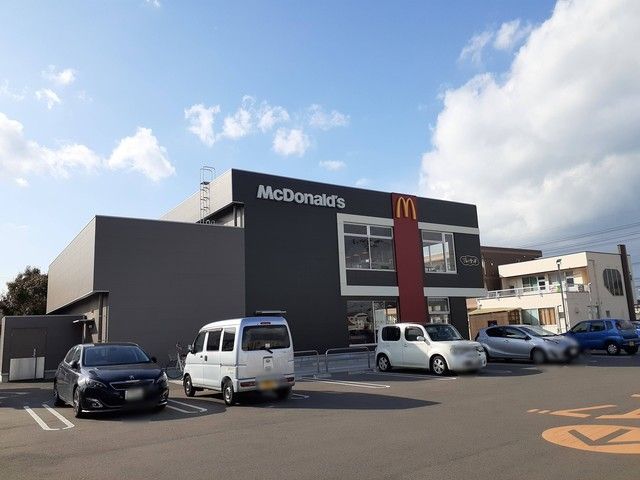 飲食店　マクドナルド　新居浜川東店（飲食店）まで150m