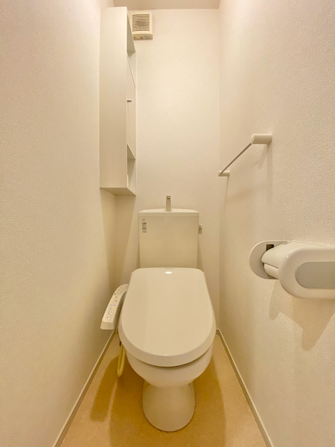 トイレ　他号室の参考写真になります。