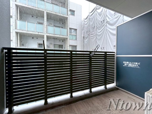バルコニー　バルコニーからの眺めを楽しみながら食事をしませんか
