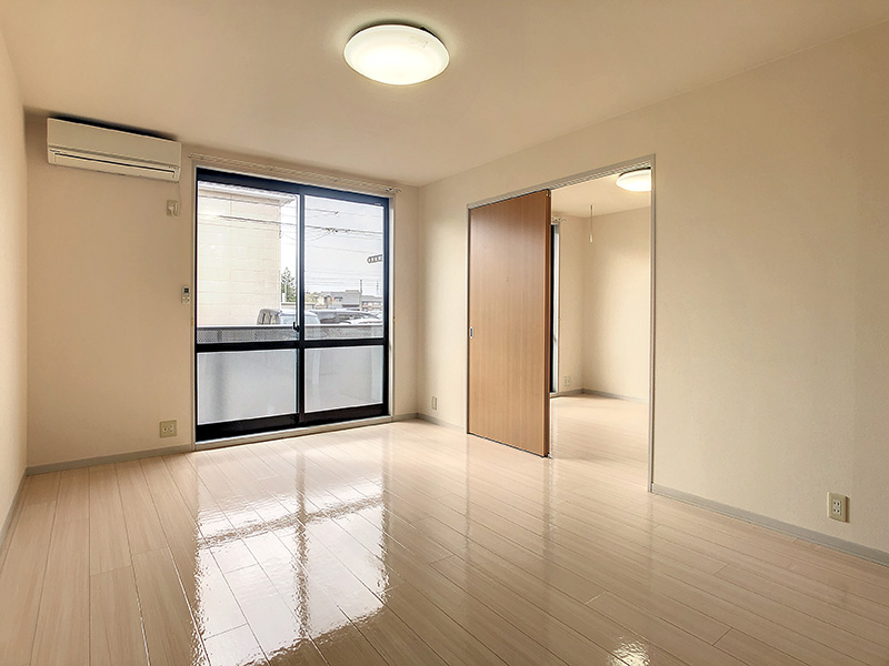 居室・リビング　※他のお部屋の写真です