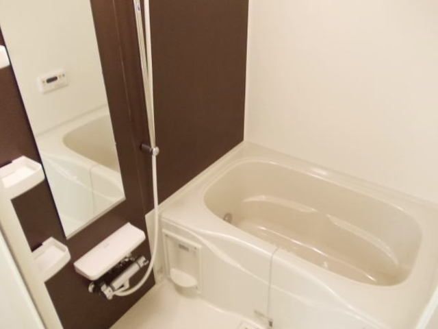 バス・シャワールーム　☆追い焚き付きのお風呂☆
