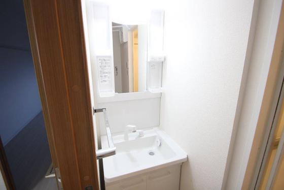 洗面設備　※別部屋の写真です