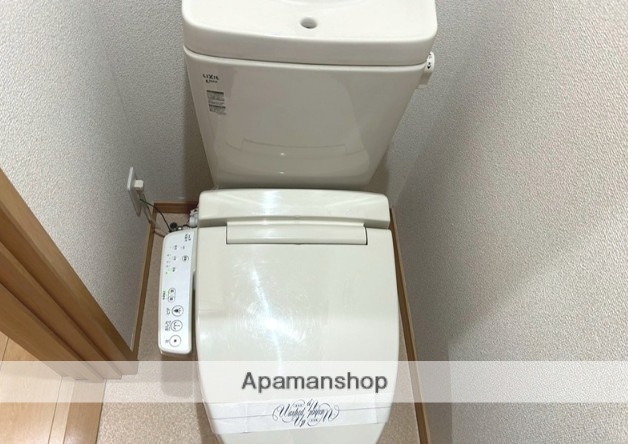 京急大師線 港町駅 徒歩17分 3階建 築11年のトイレ写真
