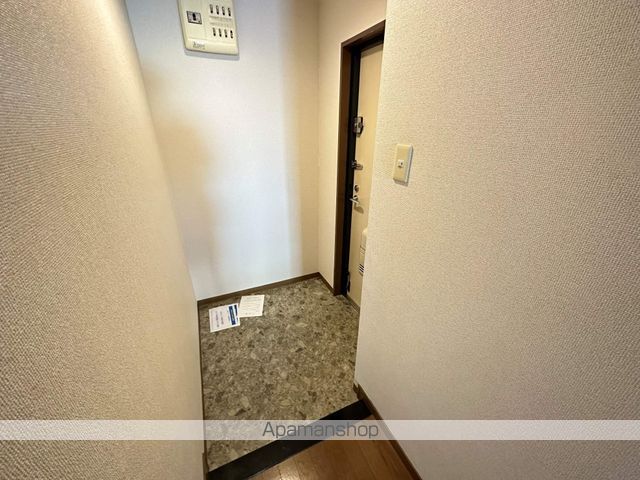 近鉄奈良線 瓢箪山駅 徒歩23分 3階建 築29年の玄関写真