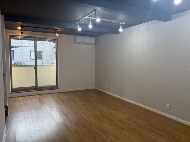 雲井通3丁目 貸戸建ての居間写真