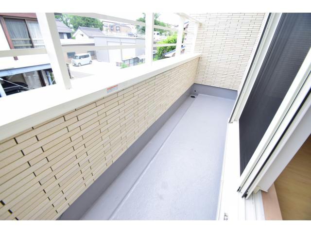 バルコニー　広いベランダいいですね！