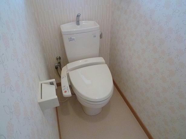 ＪＲ姫新線 播磨新宮駅 2階建 築21年のトイレ写真