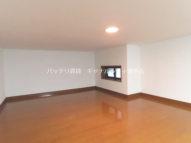 地下鉄七隈線 渡辺通駅 徒歩10分 2階建 築24年の内装写真