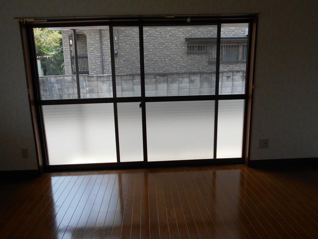 小渕貸屋の居間写真
