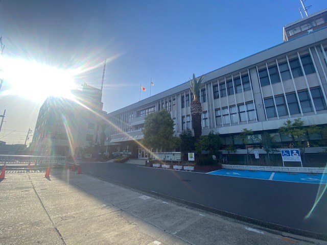 役所　大東市役所（役所）まで862m