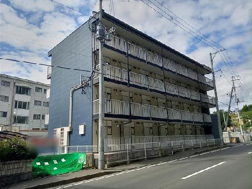 【レオパレスクレール国見の建物外観】