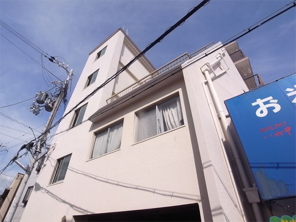 神戸市垂水区塩屋町のマンションの建物外観