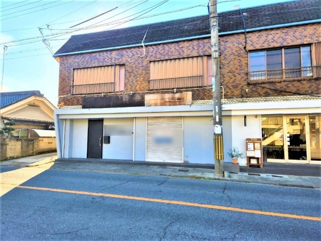 【上田ビル東棟　店舗兼住居の建物外観】