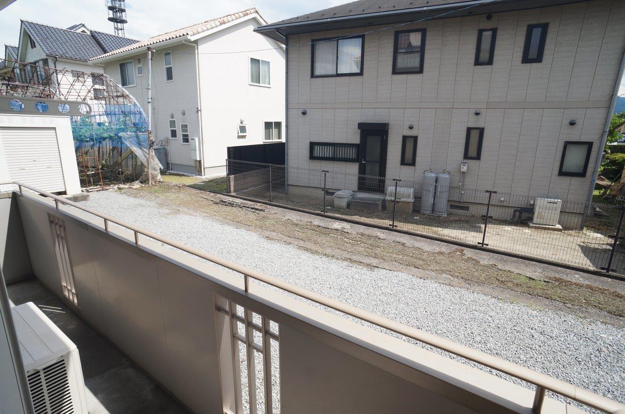 バルコニー　（102号室写真の為間取り反転