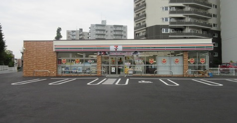 コンビニ　セブンイレブン札幌厚別中央3条店（コンビニ）まで184m