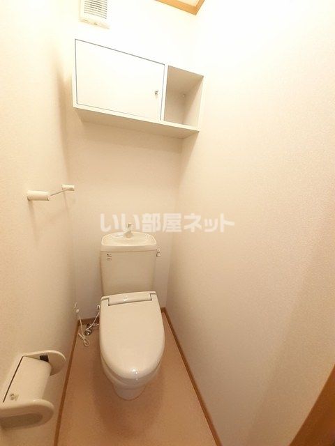【メゾン　ラルゴ　Ａ棟のトイレ】