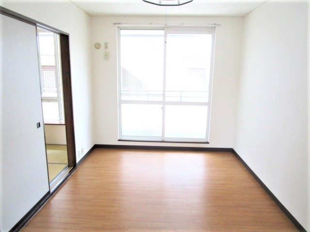 居室・リビング　別号室の参考写真です