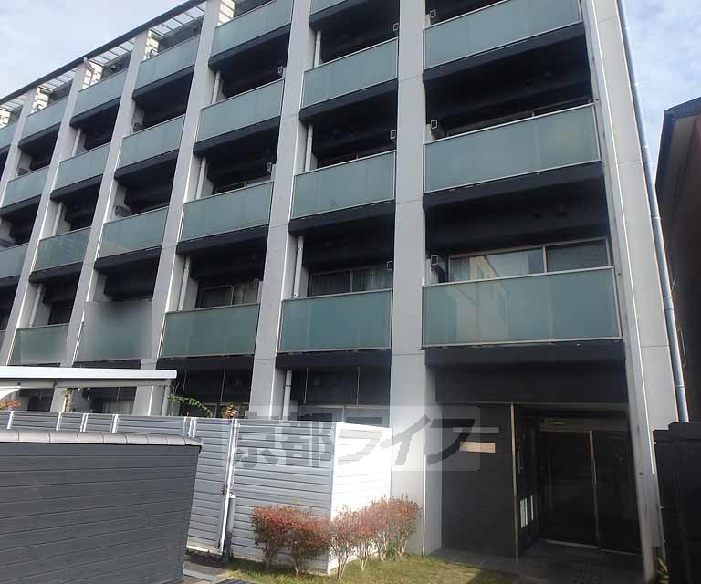 京都市左京区田中馬場町のマンションの建物外観