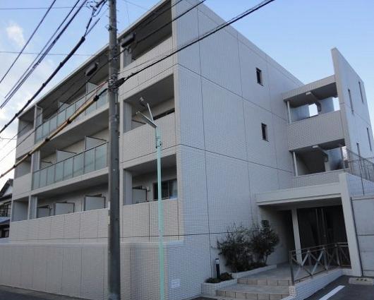 名古屋市緑区桶狭間北のマンションの建物外観