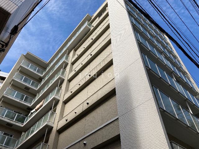 【札幌市東区北七条東のマンションのロビー】