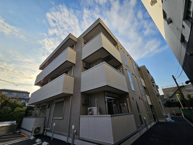 【Dスクエア本町の建物外観】