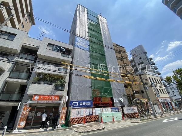 堺市中区深井沢町のマンションの建物外観