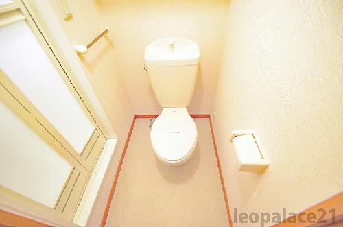 トイレ　実際のお部屋と異なる場合がございます。