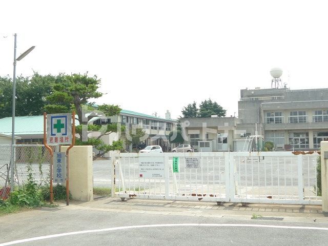 【INSURANCE BLDG XVの小学校】